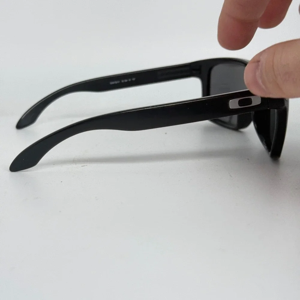 Oakley Holbrook OO910201 Sunglasses Black‎ Lens Scratched Square Frame Men 21057